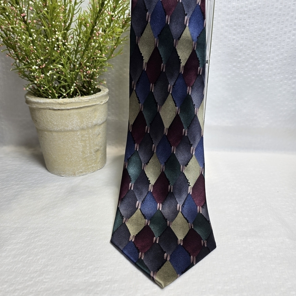 Cocktail Colors Geometric Pattern Mens Silk Tie, Jeweltone Colors EUC